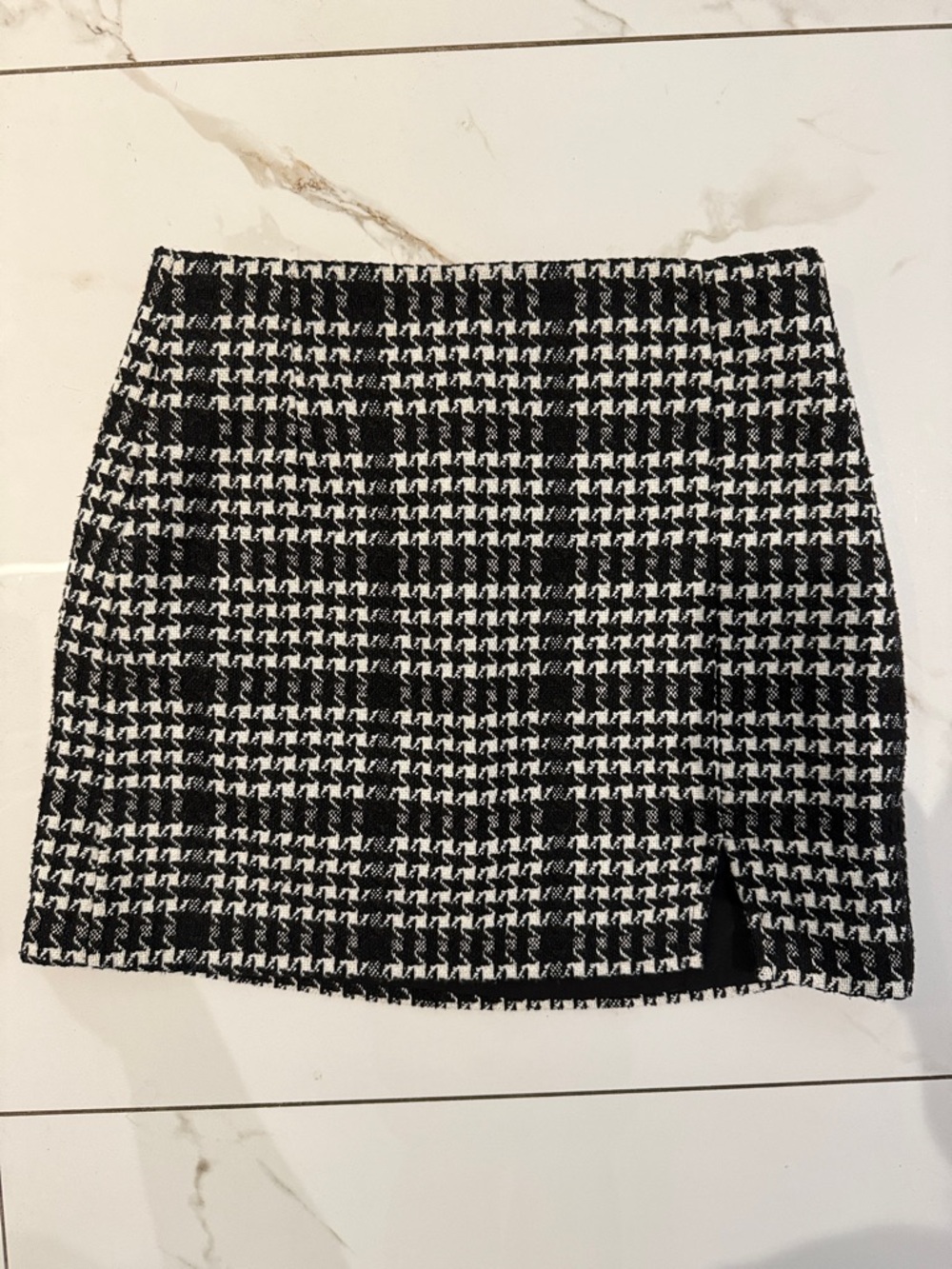 Dynamite Black & White Houndstooth Mini Skirt with Front Slit
